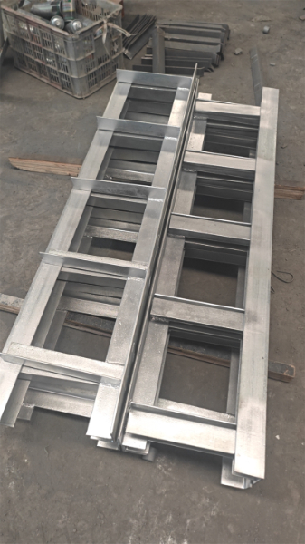 熱鍍鋅角鋼支架